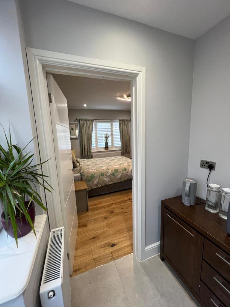 En-Suite Double Room - Private Entrance & Free Parking West Drayton  Zewnętrze zdjęcie